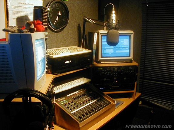 freedom 92 fm studio photo 1