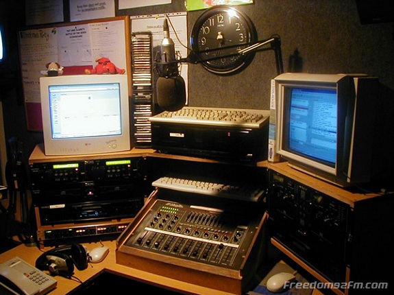 freedom 92 fm studio photo 2